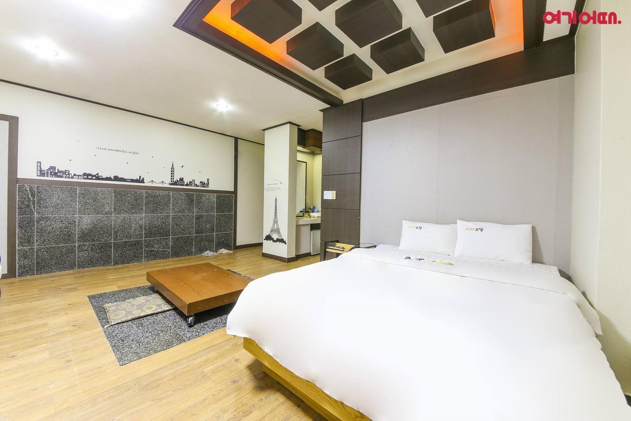 Theme Motel Mokpo Εξωτερικό φωτογραφία