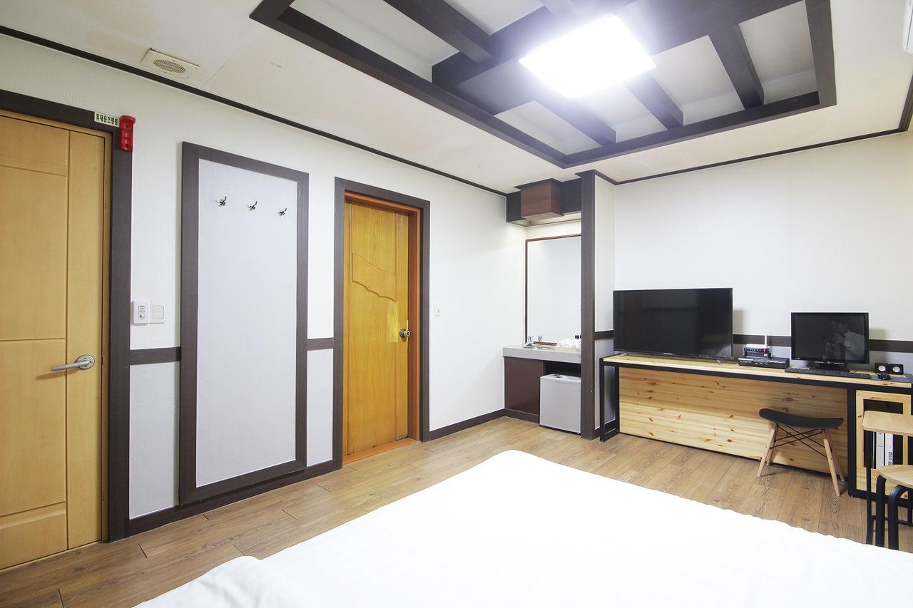 Theme Motel Mokpo Εξωτερικό φωτογραφία
