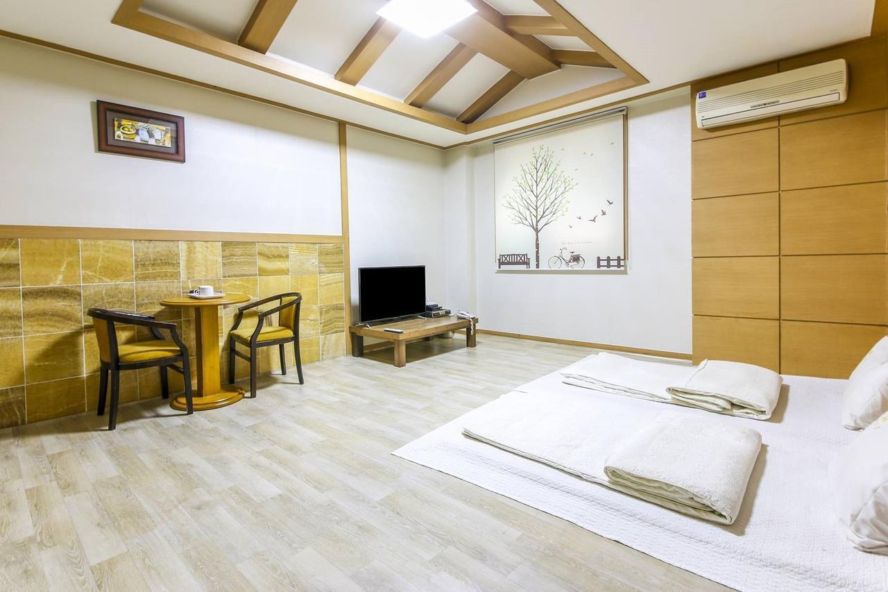 Theme Motel Mokpo Εξωτερικό φωτογραφία